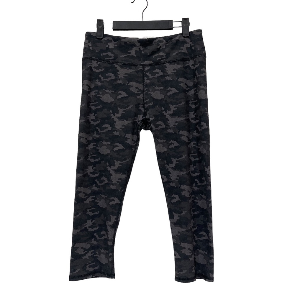 Fabletics Women's High Rise Cropped Leggings In Black Gray Camo, Size Medium
